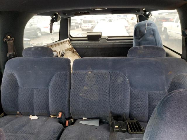 Photo 10 from auction – 1995 GMC SUBURBAN K with VIN 1GKFK16K8SJ704399