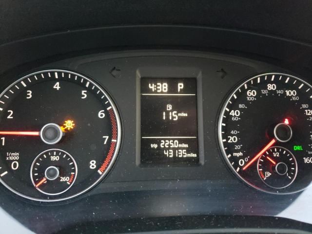 Photo 9 from auction – 2015 VOLKSWAGEN PASSAT S with VIN 1VWAT7A30FC113500