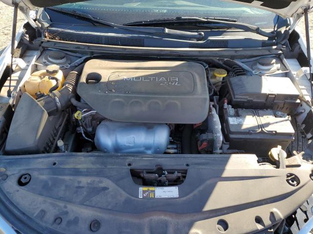 Photo 11 from auction – 2015 CHRYSLER 200 LIMITE with VIN 1C3CCCAB6FN666060