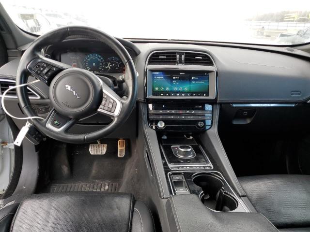 Photo 8 from auction – 2017 JAGUAR F-PACE R - with VIN SADCL2BV3HA070899