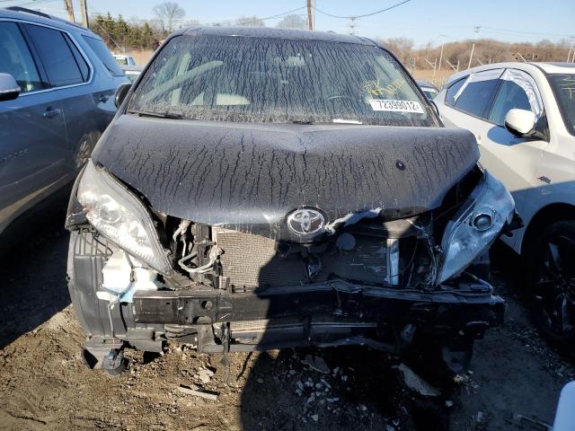 Photo 5 from auction – 2017 TOYOTA SIENNA XLE with VIN 5TDDZ3DC2HS157387