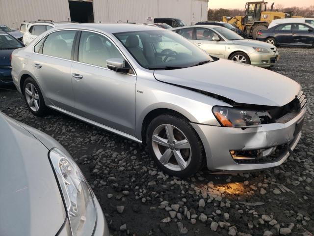 Photo 4 from auction – 2015 VOLKSWAGEN PASSAT S with VIN 1VWAT7A30FC113500