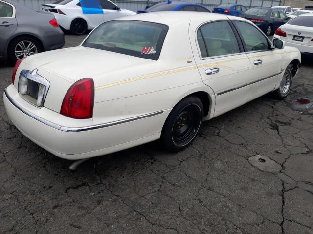 Photo 3 from auction – 2000 LINCOLN TOWN CAR C with VIN 1LNHM83W2YY796751
