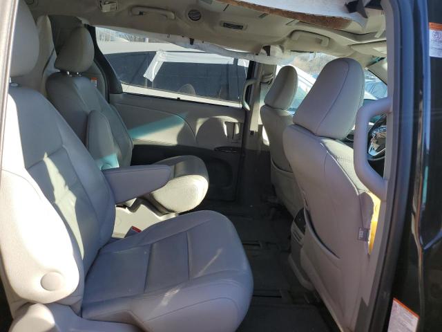 Photo 11 from auction – 2017 TOYOTA SIENNA XLE with VIN 5TDDZ3DC2HS157387