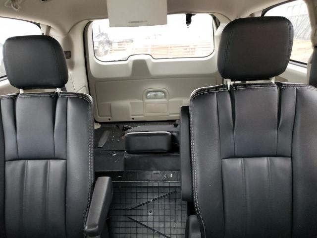 Photo 10 from auction – 2016 CHRYSLER TOWN & COU with VIN 2C4RC1BG8GR245403