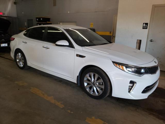 Photo 4 from auction – 2018 KIA OPTIMA LX with VIN 5XXGT4L31JG207239