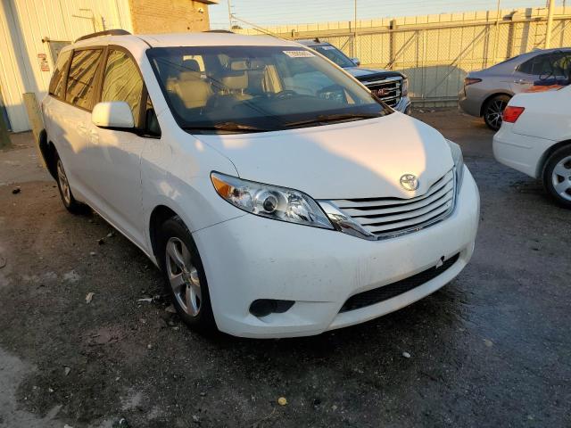 Photo 4 from auction – 2015 TOYOTA SIENNA LE with VIN 5TDKK3DC8FS599714