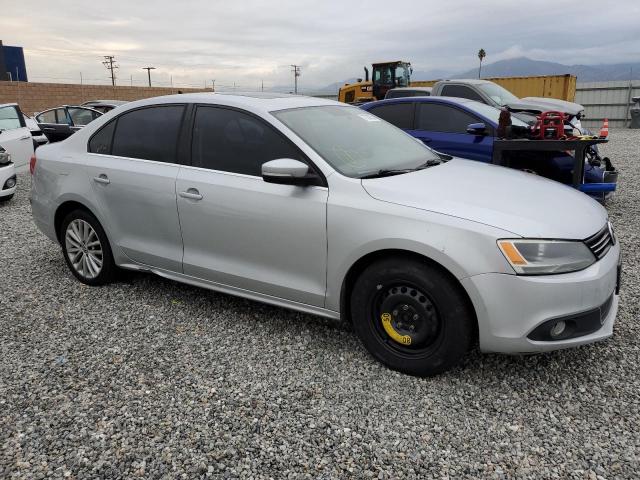 Photo 4 from auction – 2011 VOLKSWAGEN JETTA SEL with VIN 3VWLZ7AJ8BM323745