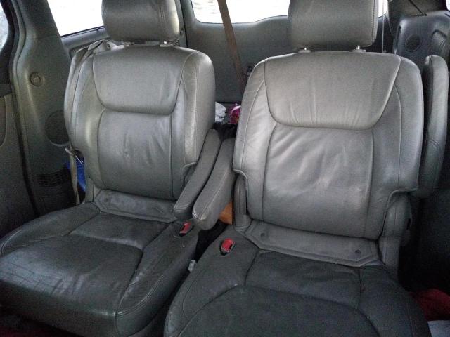 Photo 10 from auction – 2005 TOYOTA SIENNA XLE with VIN 5TDBA22C15S035207