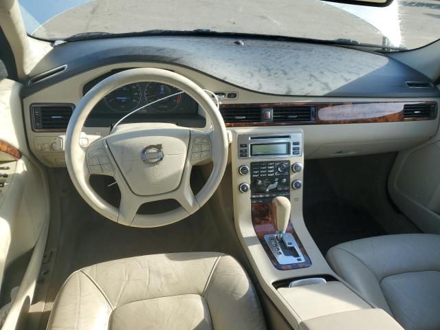 Photo 8 from auction – 2010 VOLVO V70 3.2 with VIN YV1960BW7A1138258