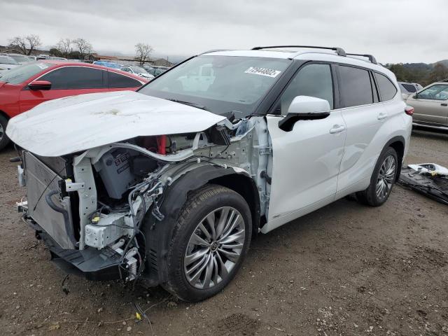 TOYOTA HIGHLANDER 2022 с VIN 5TDEBRCHXNS082071 - Фото с аукциона