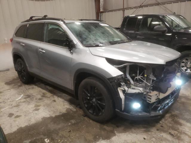 Photo 4 from auction – 2019 TOYOTA HIGHLANDER with VIN 5TDJZRFH8KS959030