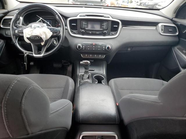 Photo 8 from auction – 2016 KIA SORENTO LX with VIN 5XYPG4A37GG126077