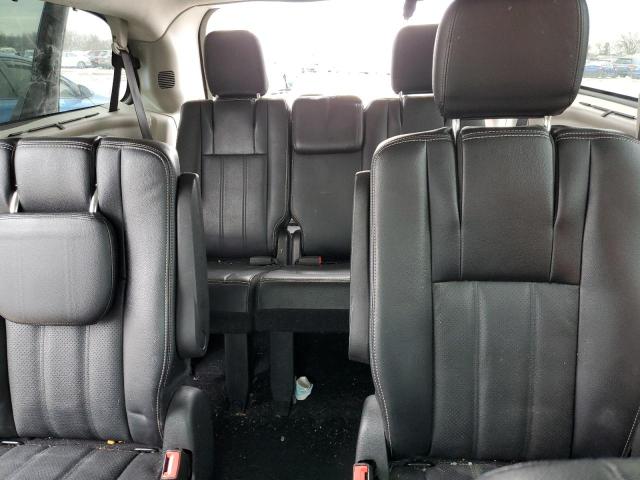 Photo 10 from auction – 2015 CHRYSLER TOWN & COU with VIN 2C4RC1CG0FR547006