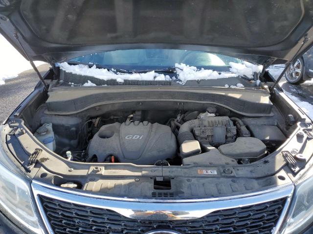 Photo 12 from auction – 2015 KIA SORENTO LX with VIN 5XYKTCA69FG614665