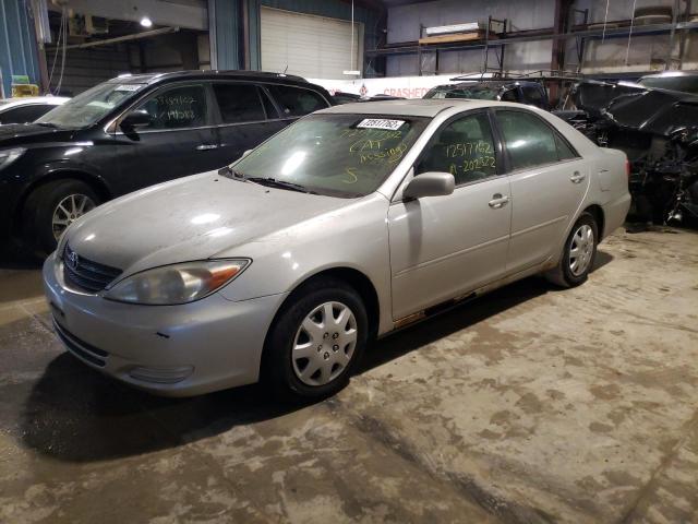 TOYOTA CAMRY LE 2002 with VIN 4T1BF32K52U525652 - Photo from auction