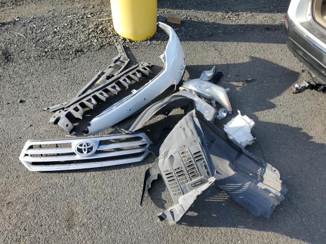 Photo 13 from auction – 2012 TOYOTA HIGHLANDER with VIN 5TDBK3EHXCS126029