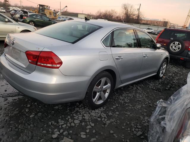 Photo 3 from auction – 2015 VOLKSWAGEN PASSAT S with VIN 1VWAT7A30FC113500