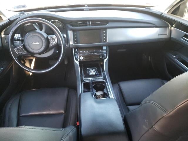 Photo 8 from auction – 2016 JAGUAR XF PREMIUM with VIN SAJBJ4BV4GCY21425