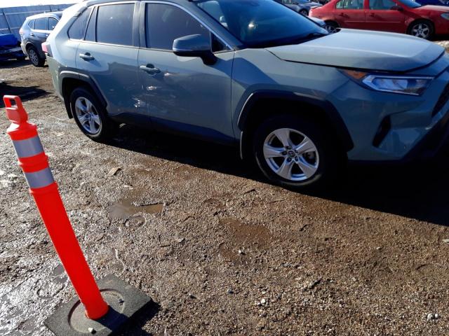 Photo 4 from auction – 2019 TOYOTA RAV4 XLE with VIN 2T3W1RFV6KW016152
