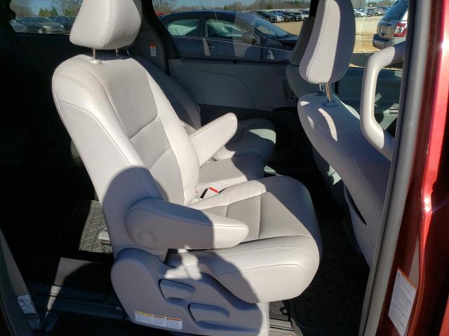 Photo 11 from auction – 2018 TOYOTA SIENNA LE with VIN 5TDKZ3DCXJS940261