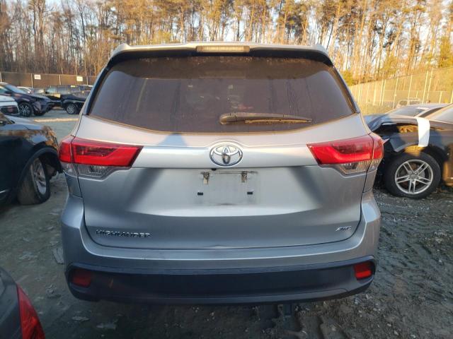 Photo 6 from auction – 2018 TOYOTA HIGHLANDER with VIN 5TDBZRFH7JS883254