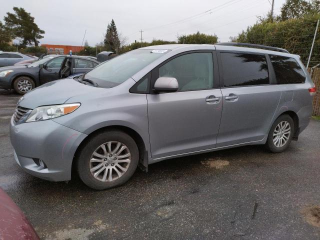 Photo 1 from auction – 2011 TOYOTA SIENNA XLE with VIN 5TDYK3DC8BS131227