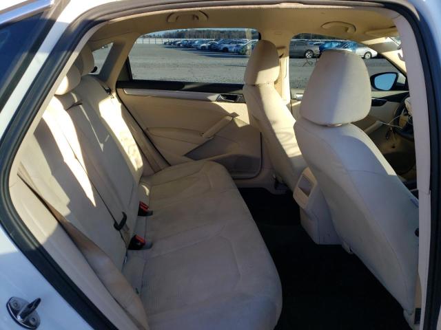 Photo 10 from auction – 2017 VOLKSWAGEN PASSAT S with VIN 1VWAT7A32HC000893