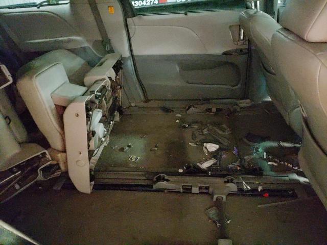 Photo 11 from auction – 2011 TOYOTA SIENNA XLE with VIN 5TDYK3DC1BS171925