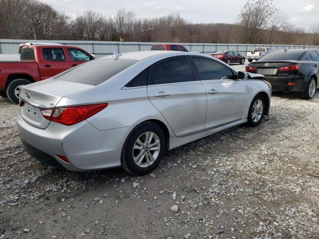 Photo 3 from auction – 2014 HYUNDAI UK with VIN 5NPEB4AC2EH907892