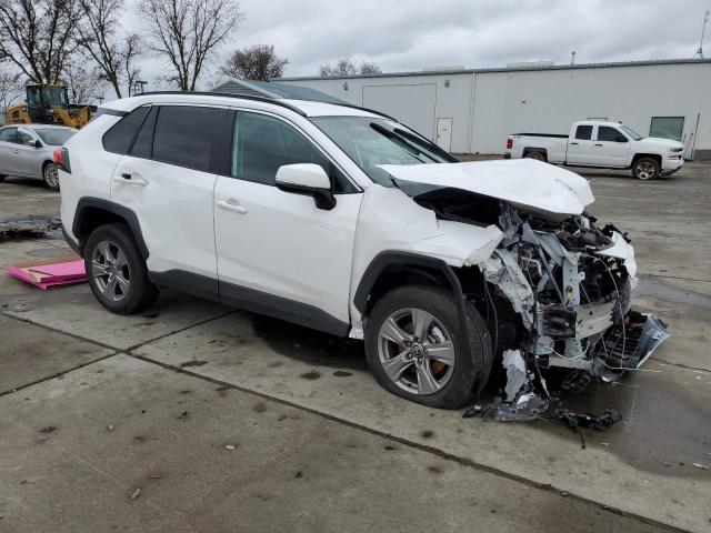 Photo 4 from auction – 2022 TOYOTA RAV4 XLE with VIN 2T3P1RFV3NC274879