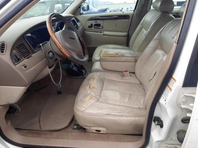 Photo 7 from auction – 2000 LINCOLN TOWN CAR C with VIN 1LNHM83W2YY796751