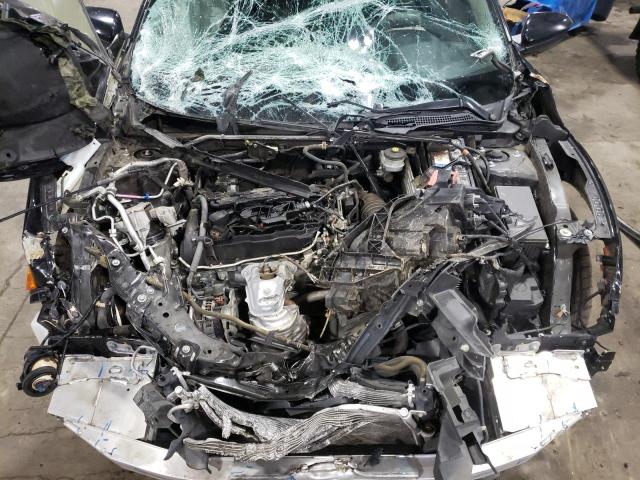 Photo 11 from auction – 2017 HONDA CIVIC LX with VIN 2HGFC2F55HH536810