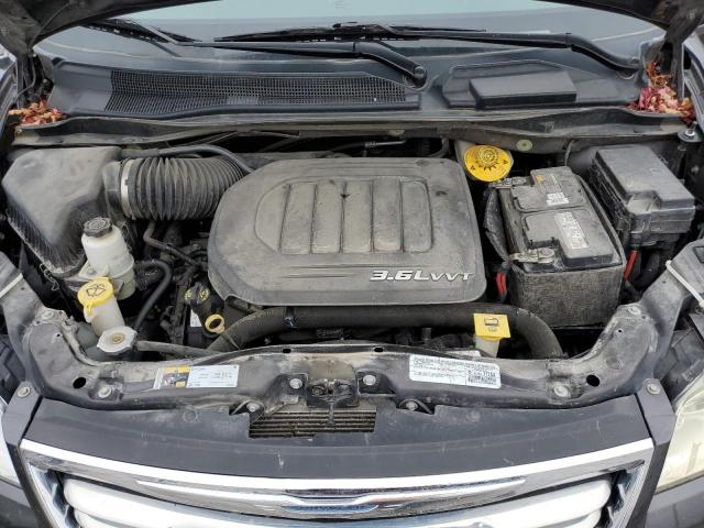 Photo 12 from auction – 2015 CHRYSLER TOWN & COU with VIN 2C4RC1CG0FR547006