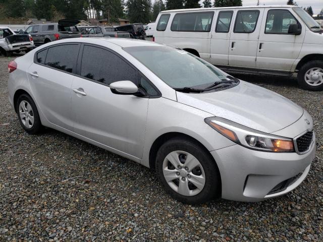 Photo 4 from auction – 2018 KIA FORTE LX with VIN 3KPFK4A77JE239738