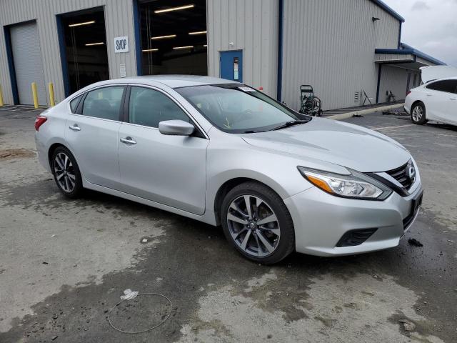 Photo 4 from auction – 2017 NISSAN ALTIMA 2.5 with VIN 1N4AL3AP5HC122023