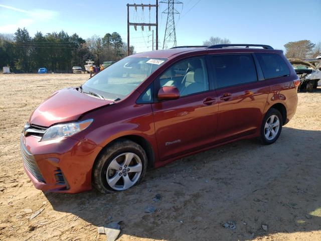Photo 1 from auction – 2018 TOYOTA SIENNA LE with VIN 5TDKZ3DCXJS940261