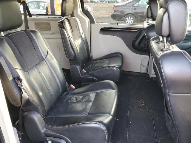 Photo 11 from auction – 2013 CHRYSLER TOWN & COU with VIN 2C4RC1GG2DR690076