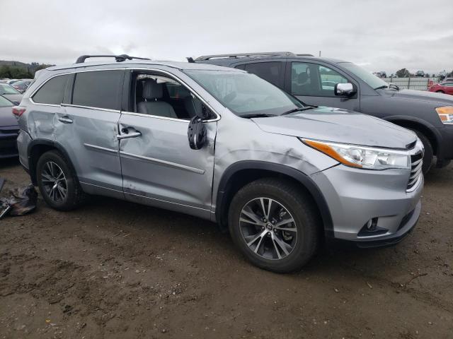 Photo 4 from auction – 2016 TOYOTA HIGHLANDER with VIN 5TDJKRFH6GS339756