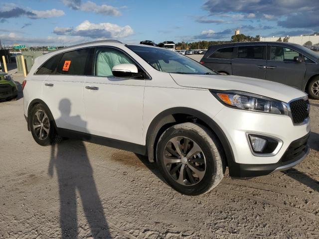 Photo 4 from auction – 2016 KIA SORENTO EX with VIN 5XYPH4A10GG181305