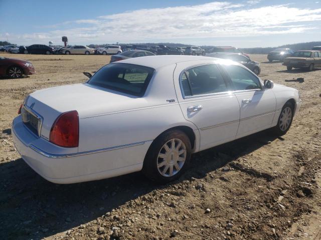 Photo 3 from auction – 2010 LINCOLN TOWN CAR S with VIN 2LNBL8CV9AX752140