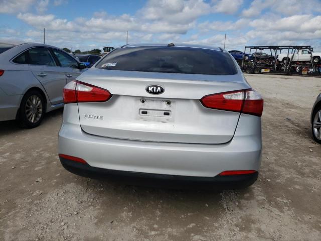 Photo 6 from auction – 2016 KIA FORTE LX with VIN KNAFK4A6XG5594914