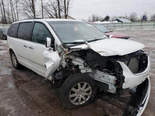 Photo 4 from auction – 2016 CHRYSLER TOWN & COU with VIN 2C4RC1BG1GR254427