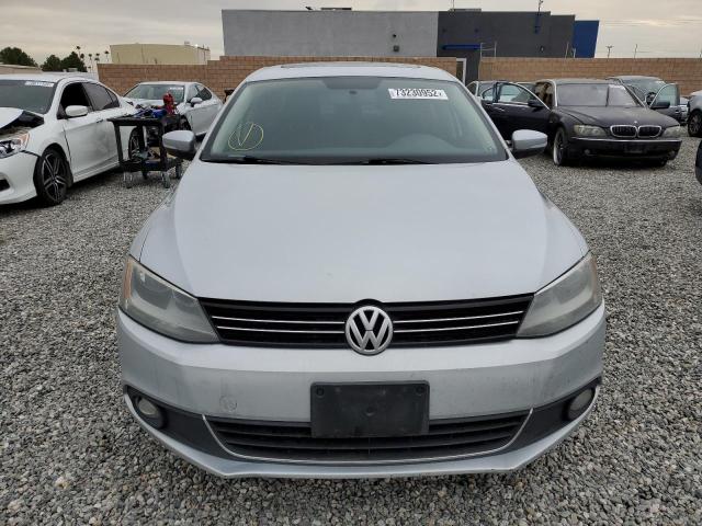 Photo 5 from auction – 2011 VOLKSWAGEN JETTA SEL with VIN 3VWLZ7AJ8BM323745
