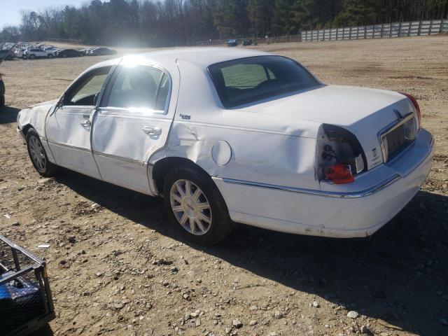Photo 2 from auction – 2010 LINCOLN TOWN CAR S with VIN 2LNBL8CV9AX752140