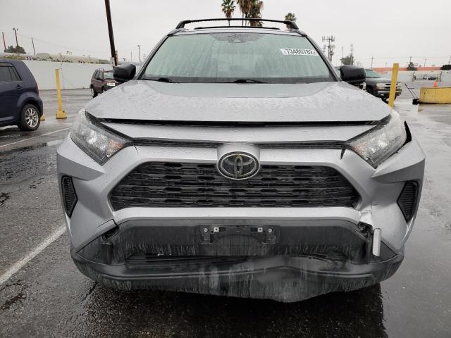 Photo 5 from auction – 2020 TOYOTA RAV4 LE with VIN JTMH1RFV1LD055206
