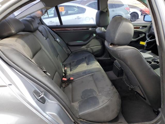 Photo 10 from auction – 2004 BMW 325 IS SUL with VIN WBAAZ33484KP89807