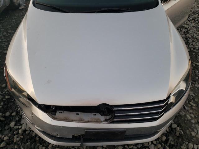 Photo 11 from auction – 2015 VOLKSWAGEN PASSAT S with VIN 1VWAT7A30FC113500