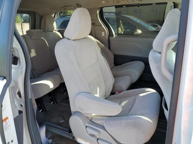 Photo 11 from auction – 2016 TOYOTA SIENNA LE with VIN 5TDKK3DC8GS723983