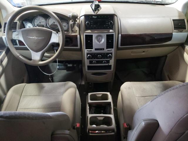 Photo 8 from auction – 2010 CHRYSLER TOWN & COU with VIN 2A4RR5D17AR493609